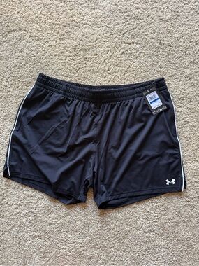 NWT Under Armour Team Tech 5in Shorts Black XL Women Lightweight Relaxed Fit